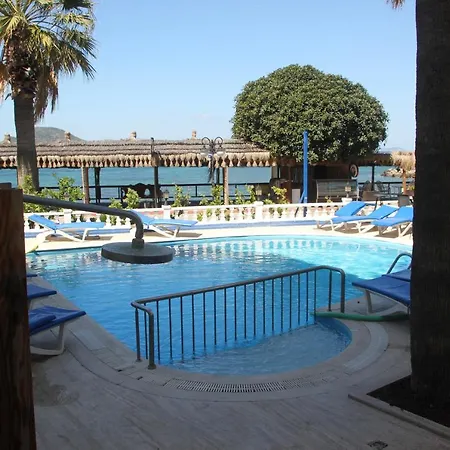 Bodrum Moonlight מלון