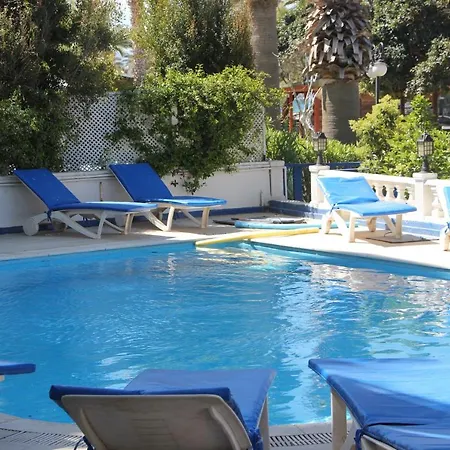 Bodrum Moonlight מלון טורגוטריס